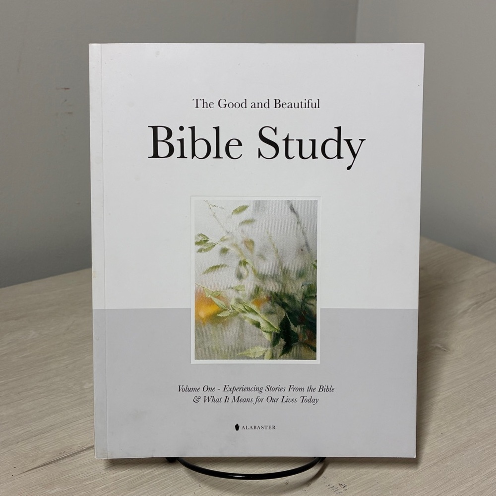 Good And Beautiful Bible Study Vol 1 PB Christian Devotional Faith Book